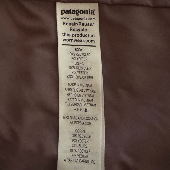 Patagonia Women's Taupe Fleece Vest - Picture 5 of 5